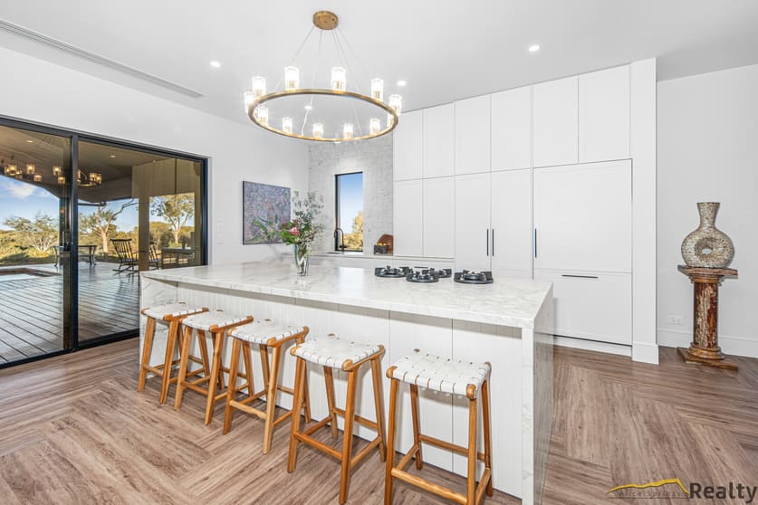 Click to view all images 14 Minahan Road Ross NT 0873 - Image 2