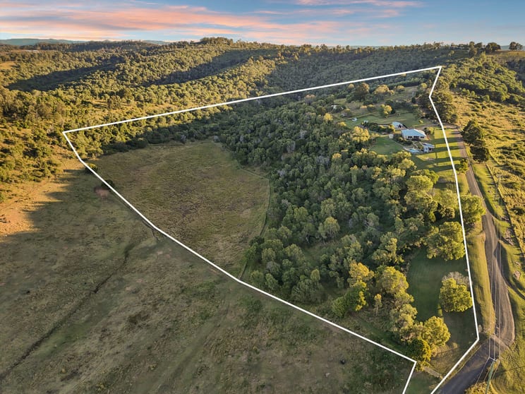 Click to view all images 9 Harch Road Summerholm QLD 4341 - Image 3