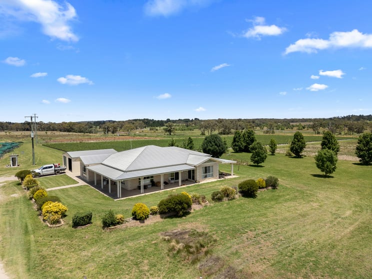 79 Cottonvale School Rd Cottonvale QLD 4375 - Image 1