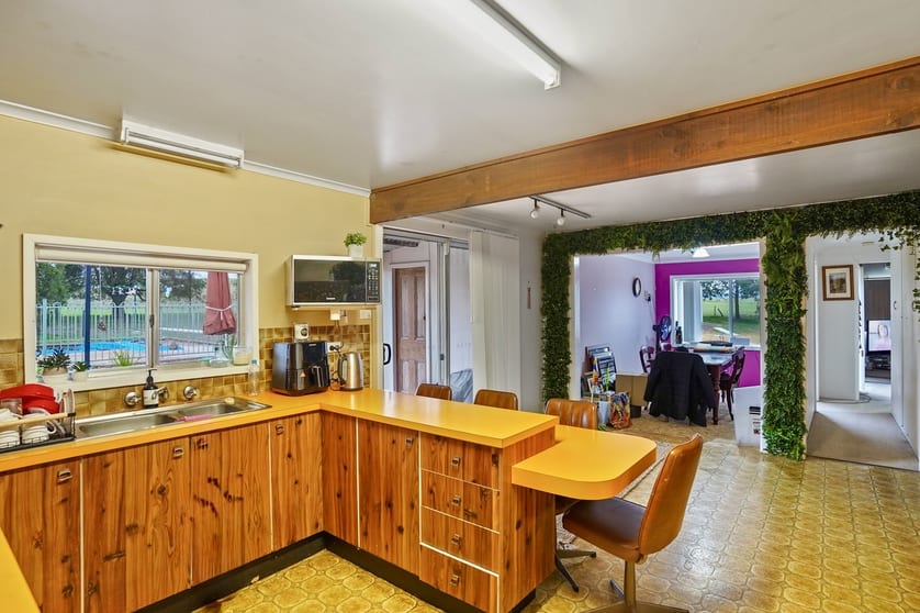 Click to view all images 119 Quarry Road Moorbel NSW 2804 - Image 2