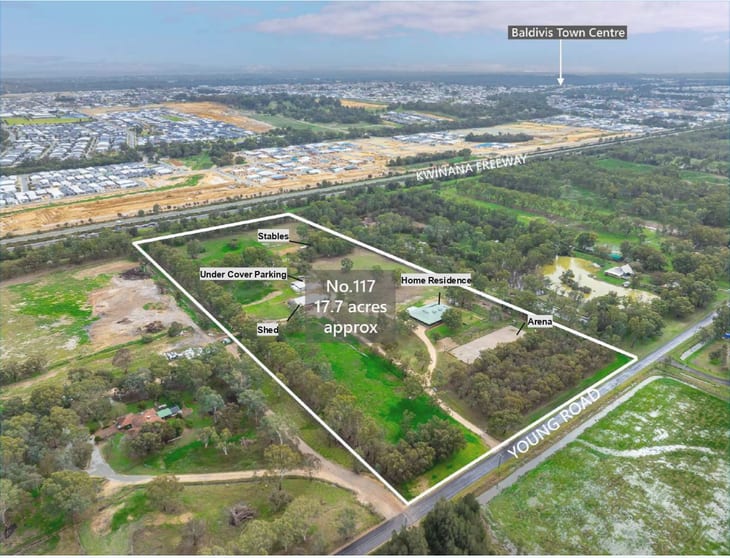 Click to view all images 117 Young Road Baldivis WA 6171 - Image 2