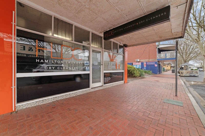 Click to view all images 201 Gray Street Hamilton VIC 3300 - Image 1