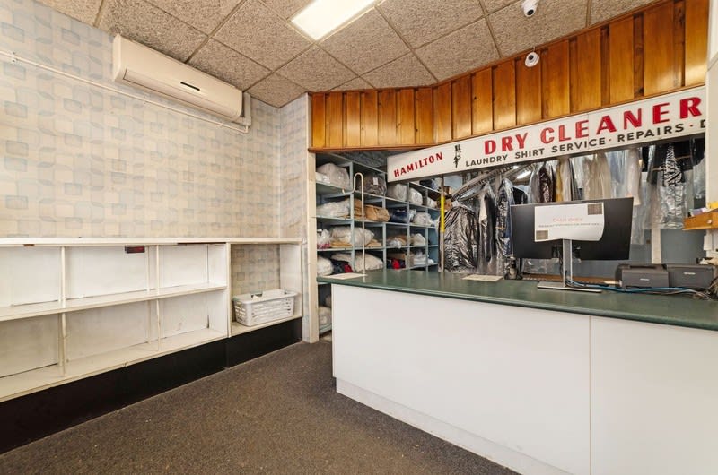 Click to view all images 201 Gray Street Hamilton VIC 3300 - Image 2