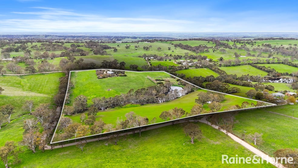 Click to view all images 196 Wakefield Road Macclesfield SA 5153 - Image 3