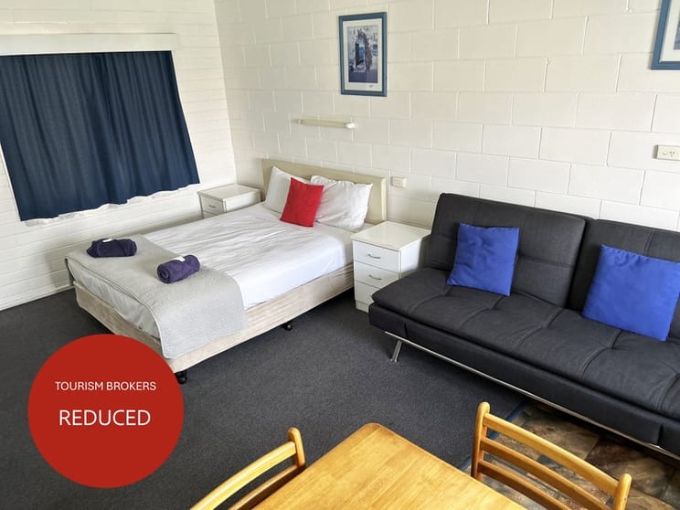 Motel  business for sale in Sarina - Image 1