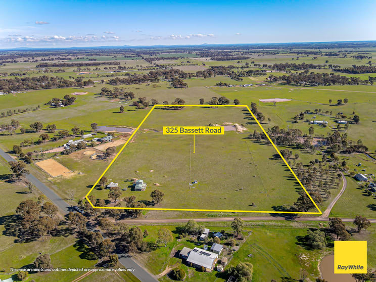 325 Bassett Road Neilborough VIC 3570 - Image 3