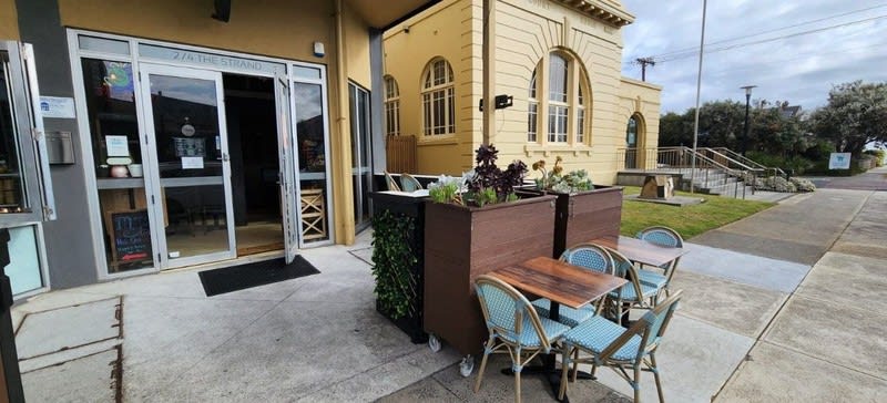2/4 The Strand Chelsea VIC 3196 - Image 1