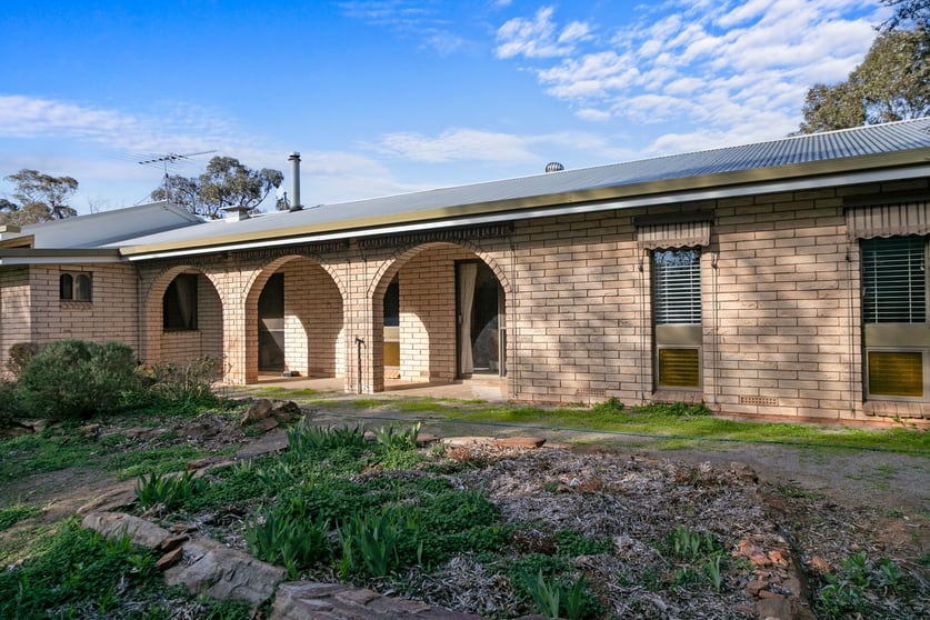 276 Freeman Road Auburn SA 5451 - Image 2