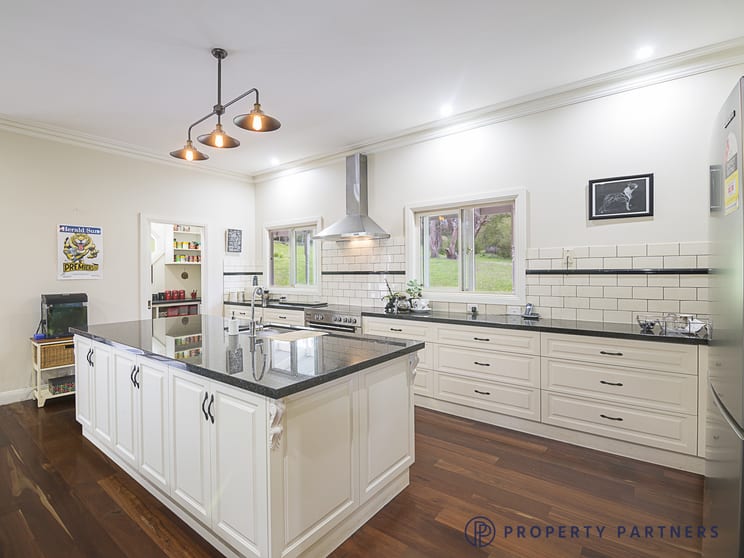Click to view all images 430 Dalry Road Launching Place VIC 3139 - Image 2