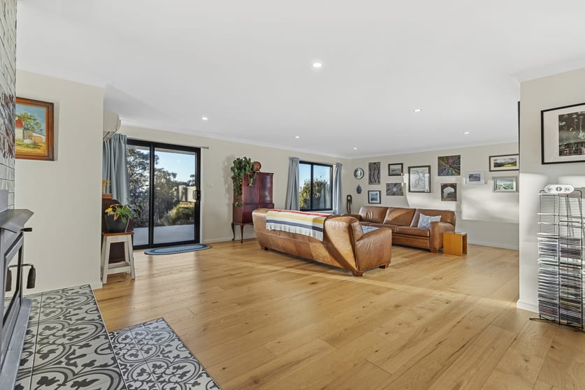 Click to view all images 338 Norton Road Wamboin NSW 2620 - Image 3