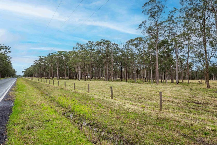 Click to view all images 45 Swan Bay Road Karuah NSW 2324 - Image 2