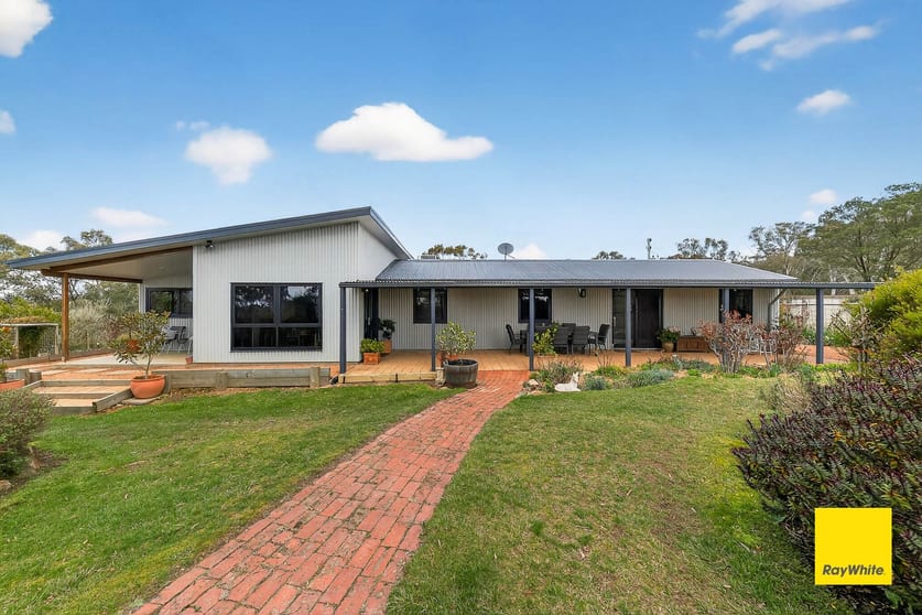 Click to view all images 109 Backrun Road Bungendore NSW 2621 - Image 1