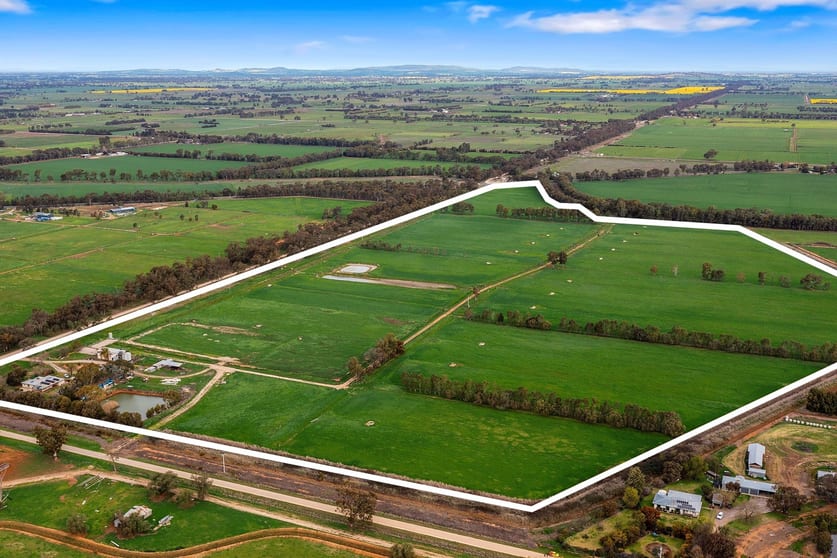 1037 Inverness Road Invergordon VIC 3636 - Image 2