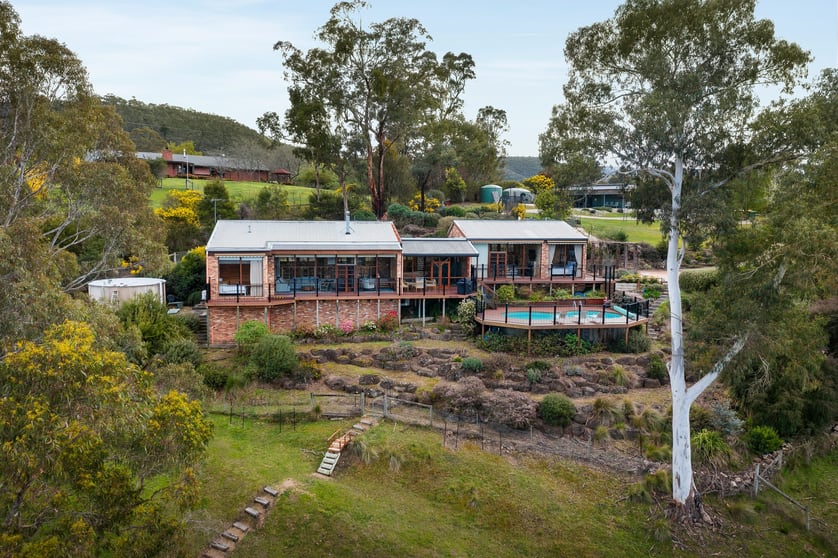 94 Uplands Road Yarra Glen VIC 3775 - Image 2