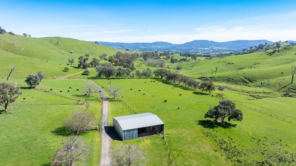 Click to view all images 681 Ben Valley Lane Yackandandah VIC 3749 - Image 2