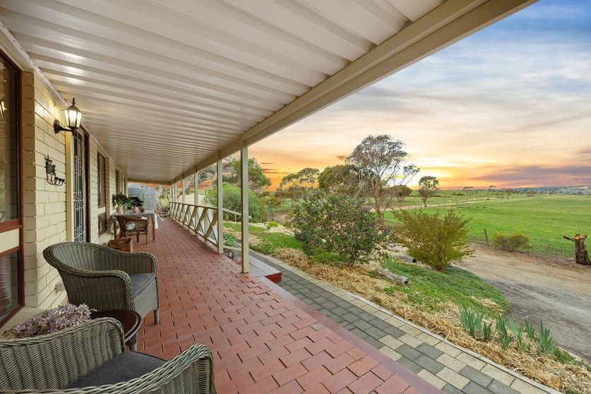 Click to view all images 167 Kuchel Road Murray Bridge SA 5253 - Image 1
