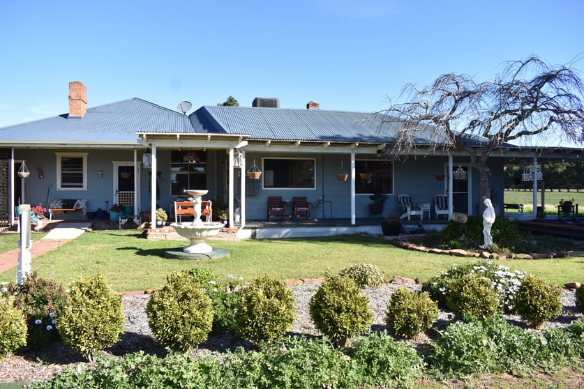 Click to view all images 3544 Henry Parkes Way Bogan Gate NSW 2876 - Image 2