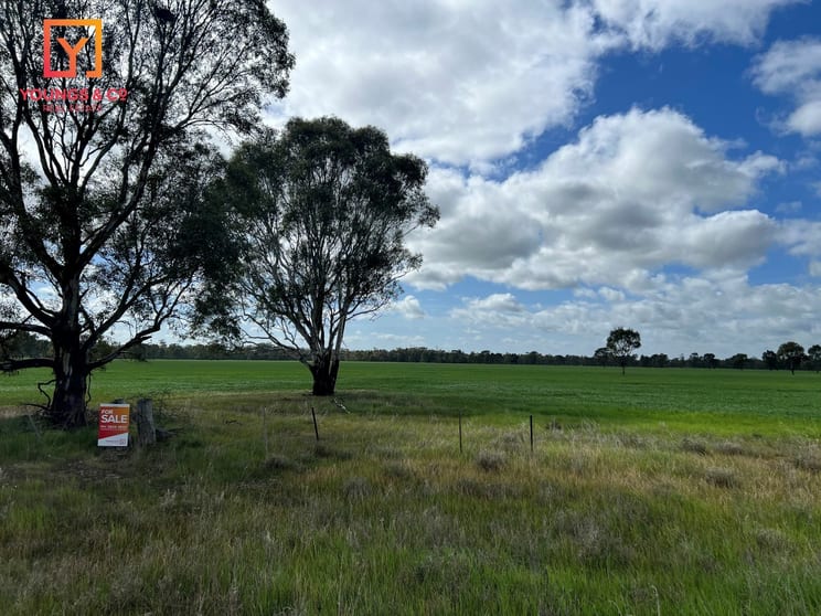 Click to view all images 1-4/4583 Murray Valley Highway Kotupna VIC 3638 - Image 2