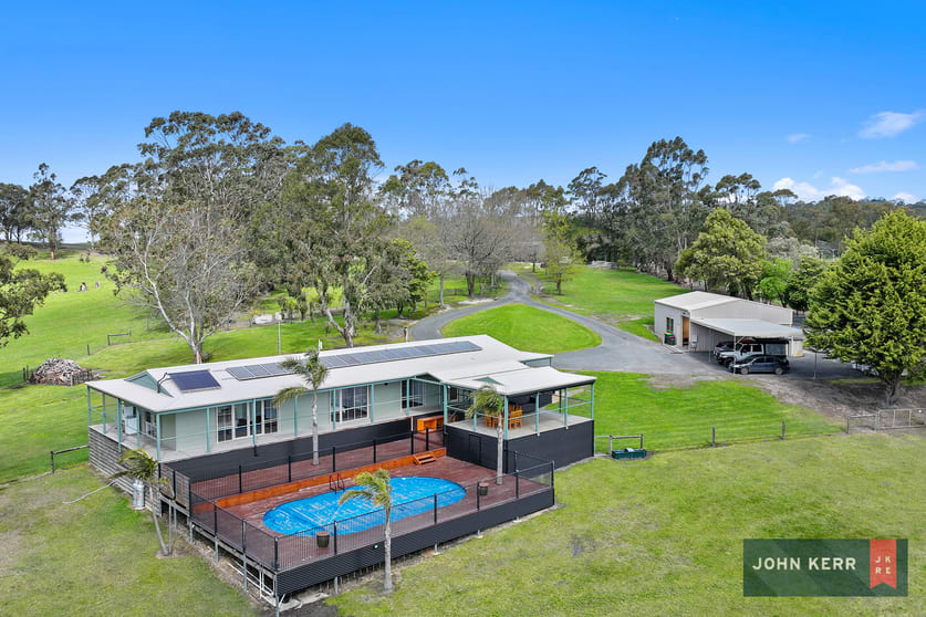 Click to view all images 10 McGraths Track Hernes Oak VIC 3825 - Image 1