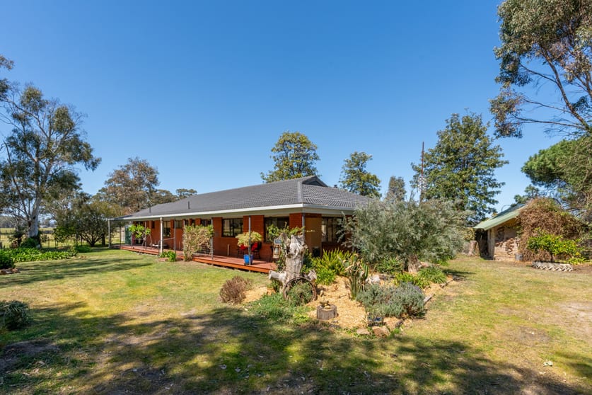 Click to view all images 1473 Pranjip Road Euroa VIC 3666 - Image 1