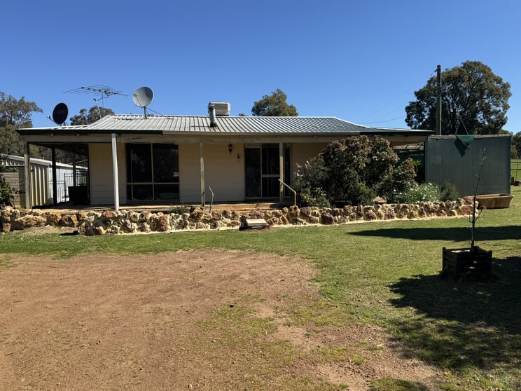 Lot 8 Great Southern Highway Woottating WA 6562 - Image 3