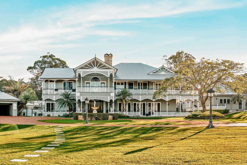 Click to view all images 89 Oakridge Street Burbank QLD 4156 - Image 3