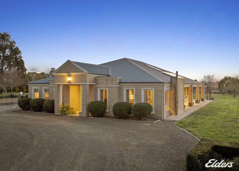 Click to view all images 356 Polly McQuinns Road Strathbogie VIC 3666 - Image 2