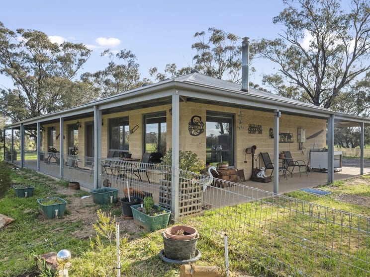 35 Kamarooka Store Road Kamarooka VIC 3570 - Image 2