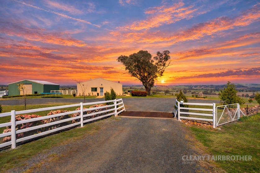 Click to view all images 9 Marion Close Wimbledon NSW 2795 - Image 1