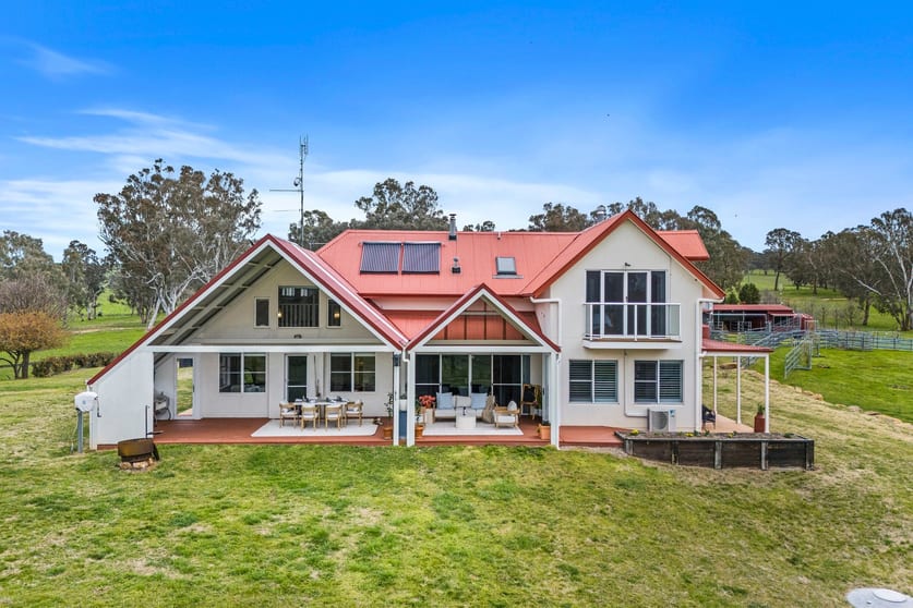 Click to view all images 202 White Flag Road Binalong NSW 2584 - Image 2