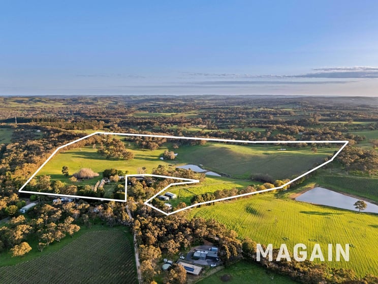 Click to view all images 361 Badgers Road The Range SA 5172 - Image 3