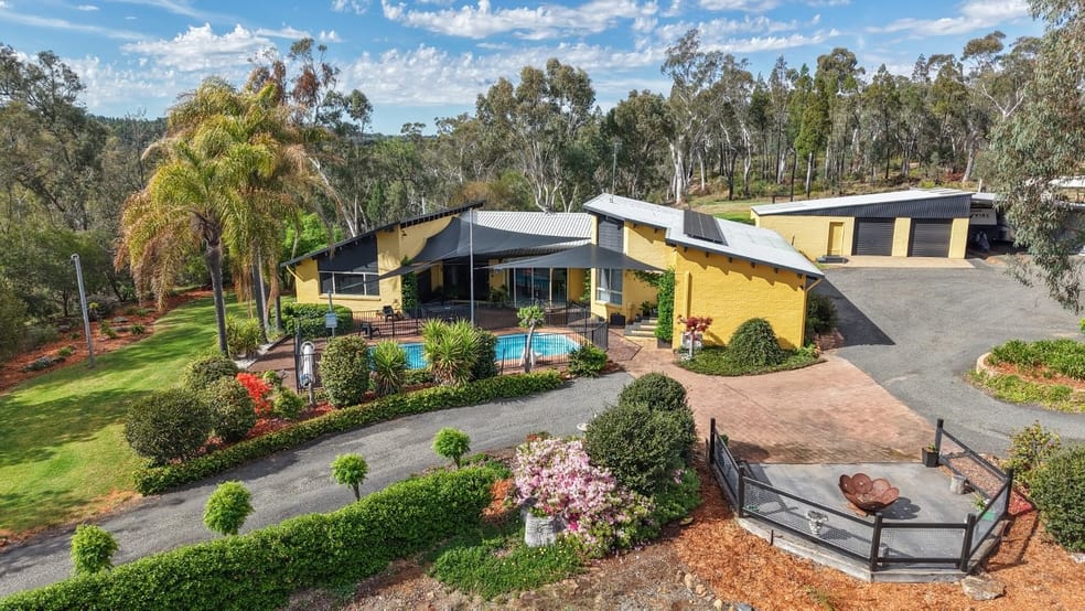 22 Hawkins Lane Coonabarabran NSW 2357 - Image 1