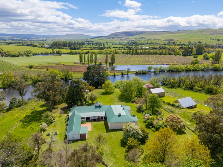 Click to view all images 2071 Ellendale Road Ouse TAS 7140 - Image 1