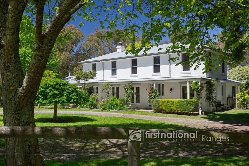 Click to view all images 11 Cherry Road Macclesfield VIC 3782 - Image 1