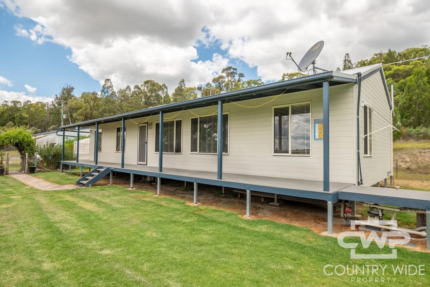 26 Quirk Street Emmaville NSW 2371 - Image 3