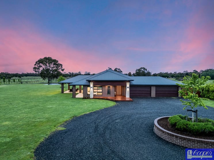 Click to view all images 101 Tyabb Tooradin Road Somerville VIC 3912 - Image 2