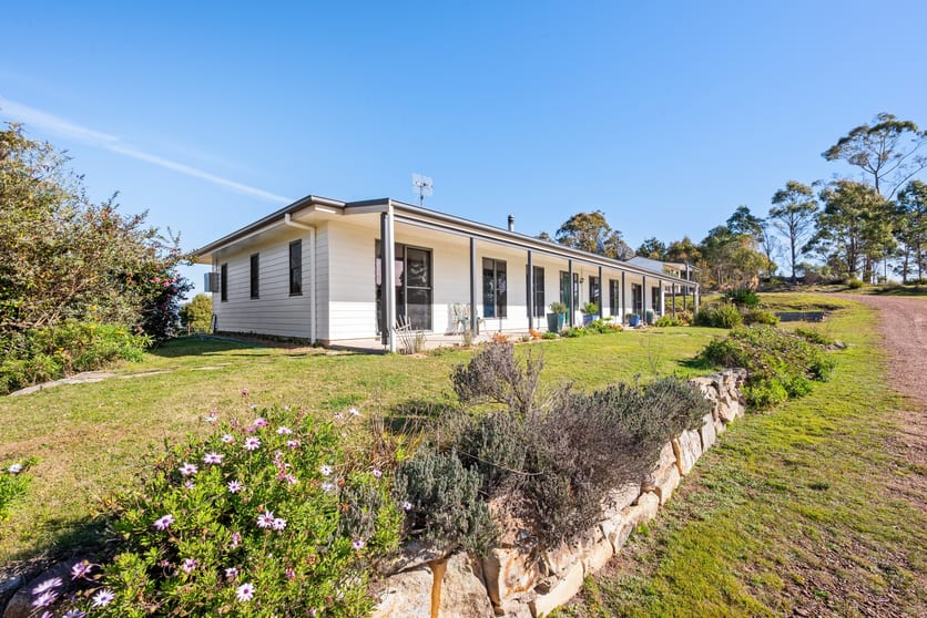 Click to view all images 347 Ribbon Gum Road Braidwood NSW 2622 - Image 2