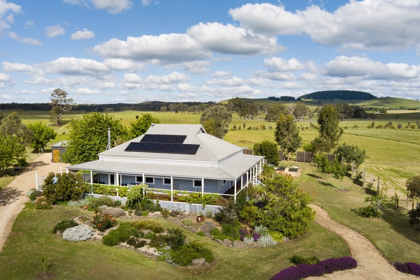 Click to view all images 2 Whybrow Street Franklinford VIC 3461 - Image 2