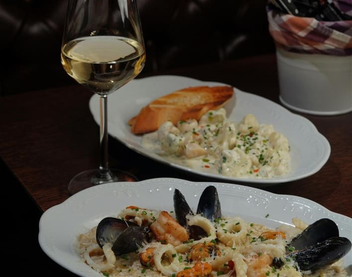 Click to view all images Restaurant business for sale in Brisbane City - Image 3