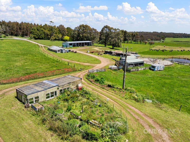 Click to view all images 108 Mclachlans Road Irishtown TAS 7330 - Image 2