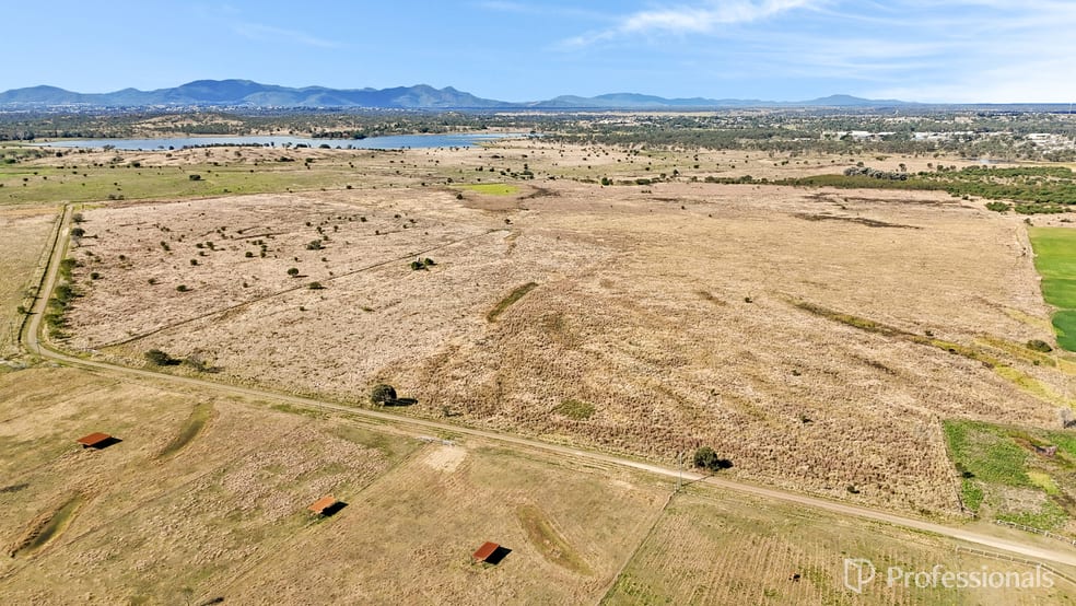 Click to view all images 37 Kelly Road Gracemere QLD 4702 - Image 2