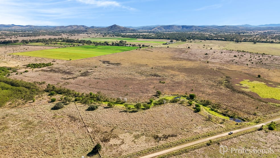 Click to view all images 37 Kelly Road Gracemere QLD 4702 - Image 1