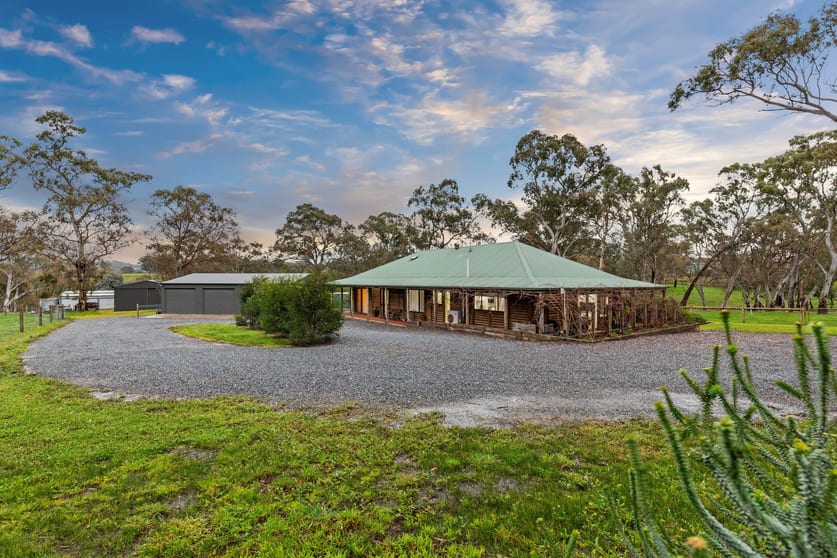 68 Lucky Hit Road Birdwood SA 5234 - Image 1