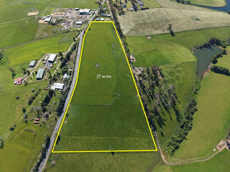 Click to view all images 2/3235 Strzelecki Highway Mirboo North VIC 3871 - Image 2