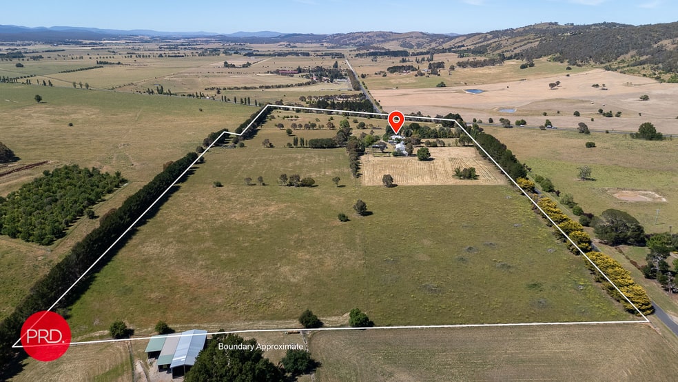 Click to view all images 8 Lake Road Bungendore NSW 2621 - Image 3