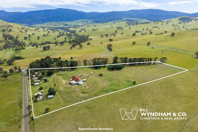 Click to view all images 472 Little River Road Ensay North VIC 3895 - Image 1