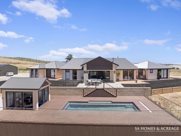 186 Woodlands Road Cockatoo Valley SA 5351 - Image 2