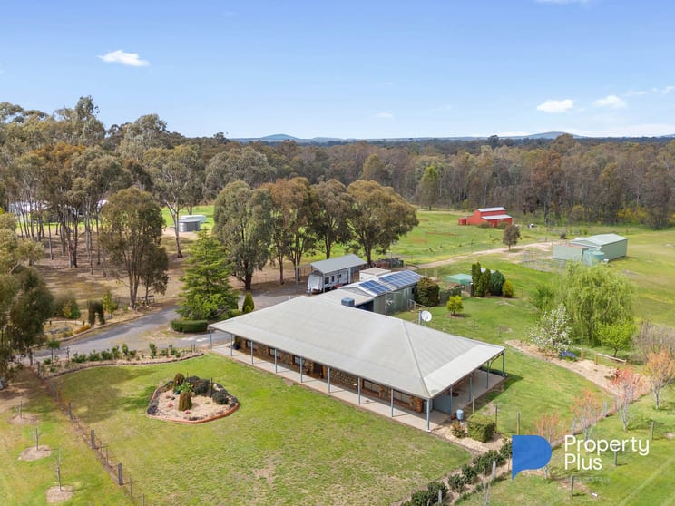32 Menzies Drive Daisy Hill VIC 3465 - Image 1