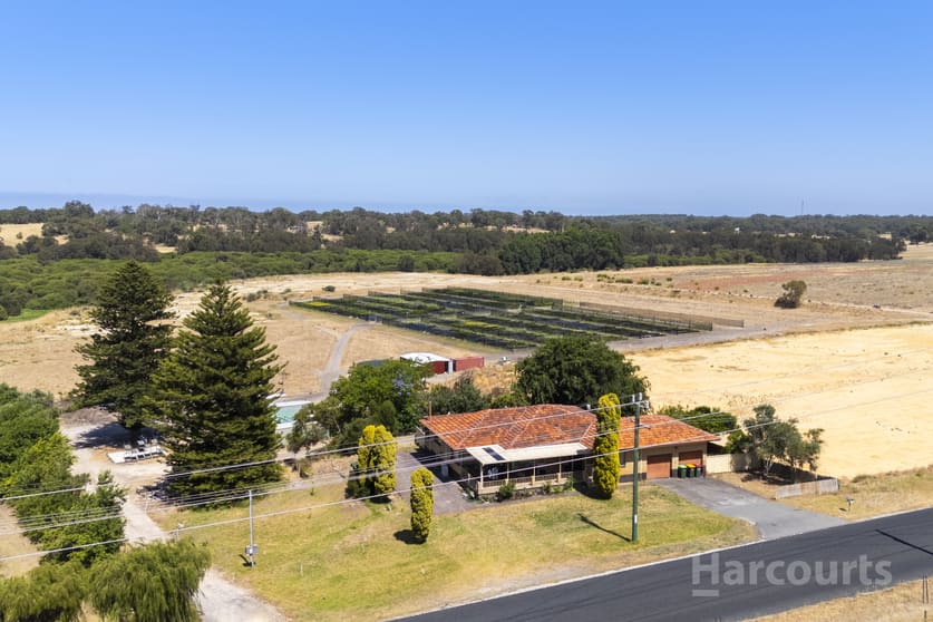 187 Karoborup Road Carabooda WA 6033 - Image 2