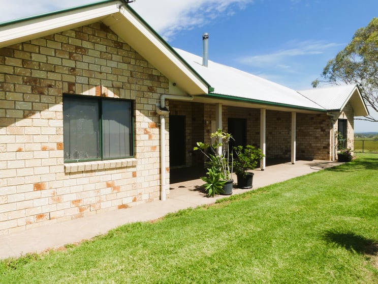 Click to view all images 'The Overflow' 102 Crighton Road Biddeston QLD 4401 - Image 2